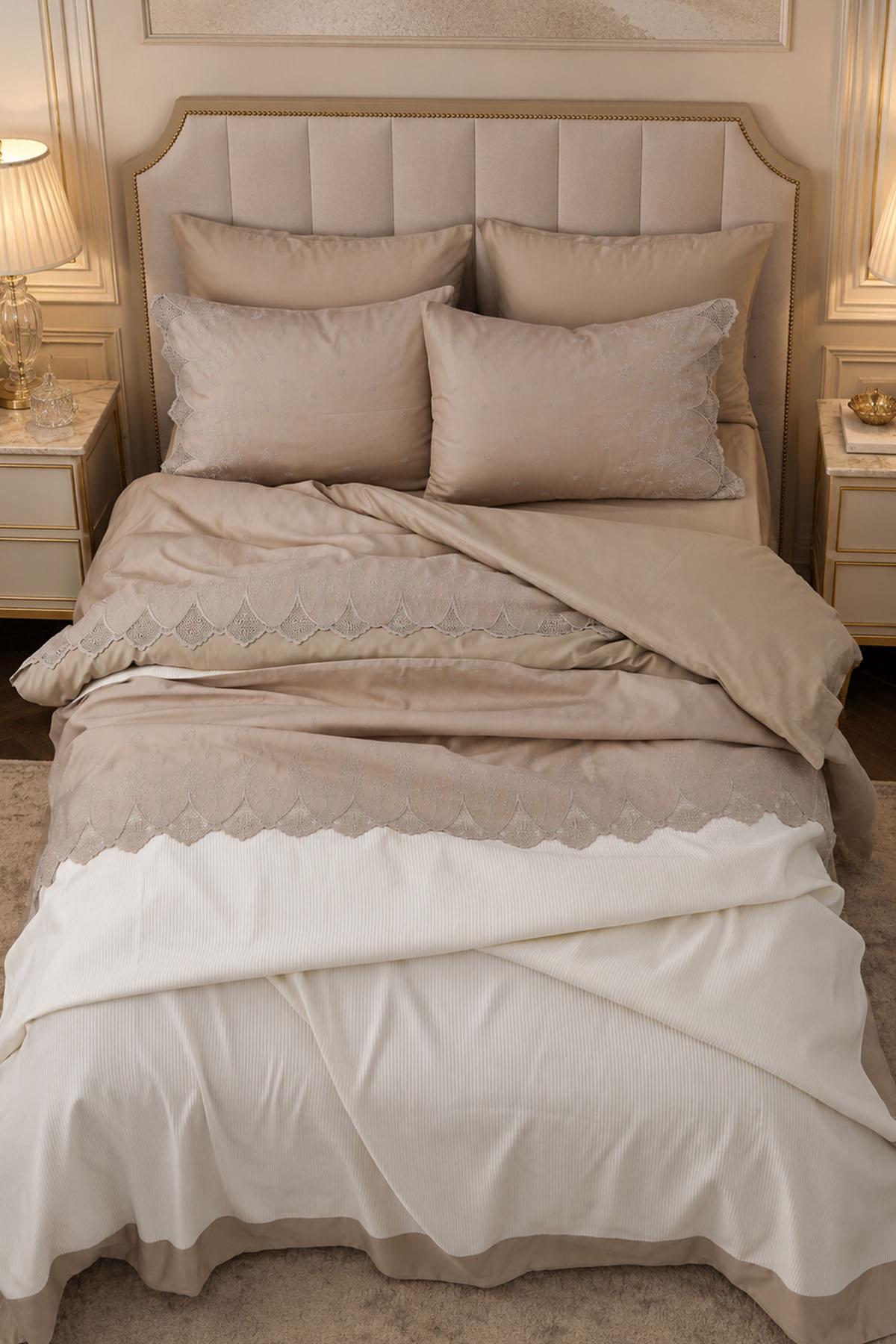 Emma Lace Double 7 Piece Duvet Cover + Blanket Set