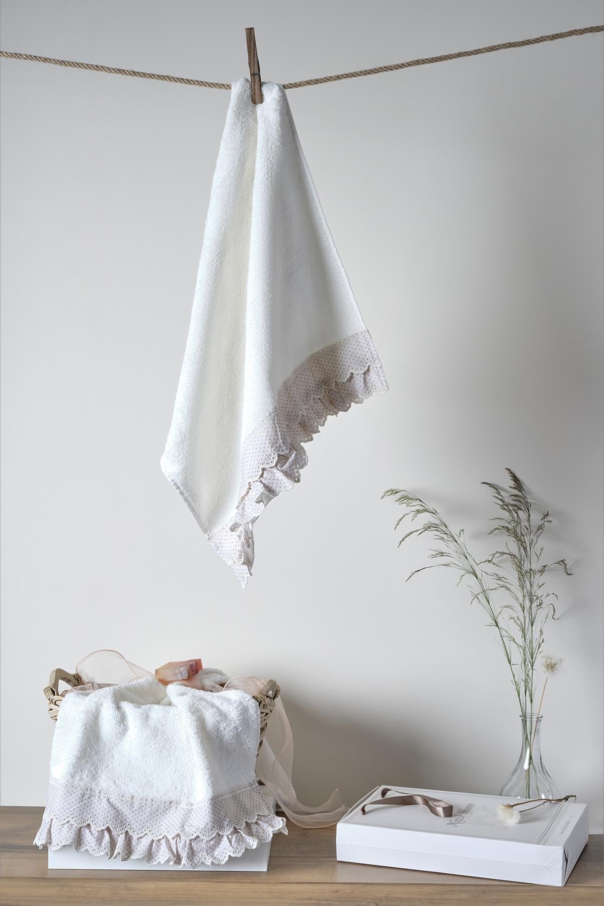 Irena 2-Piece Face Towel Gift Set (50 x 80 cm)