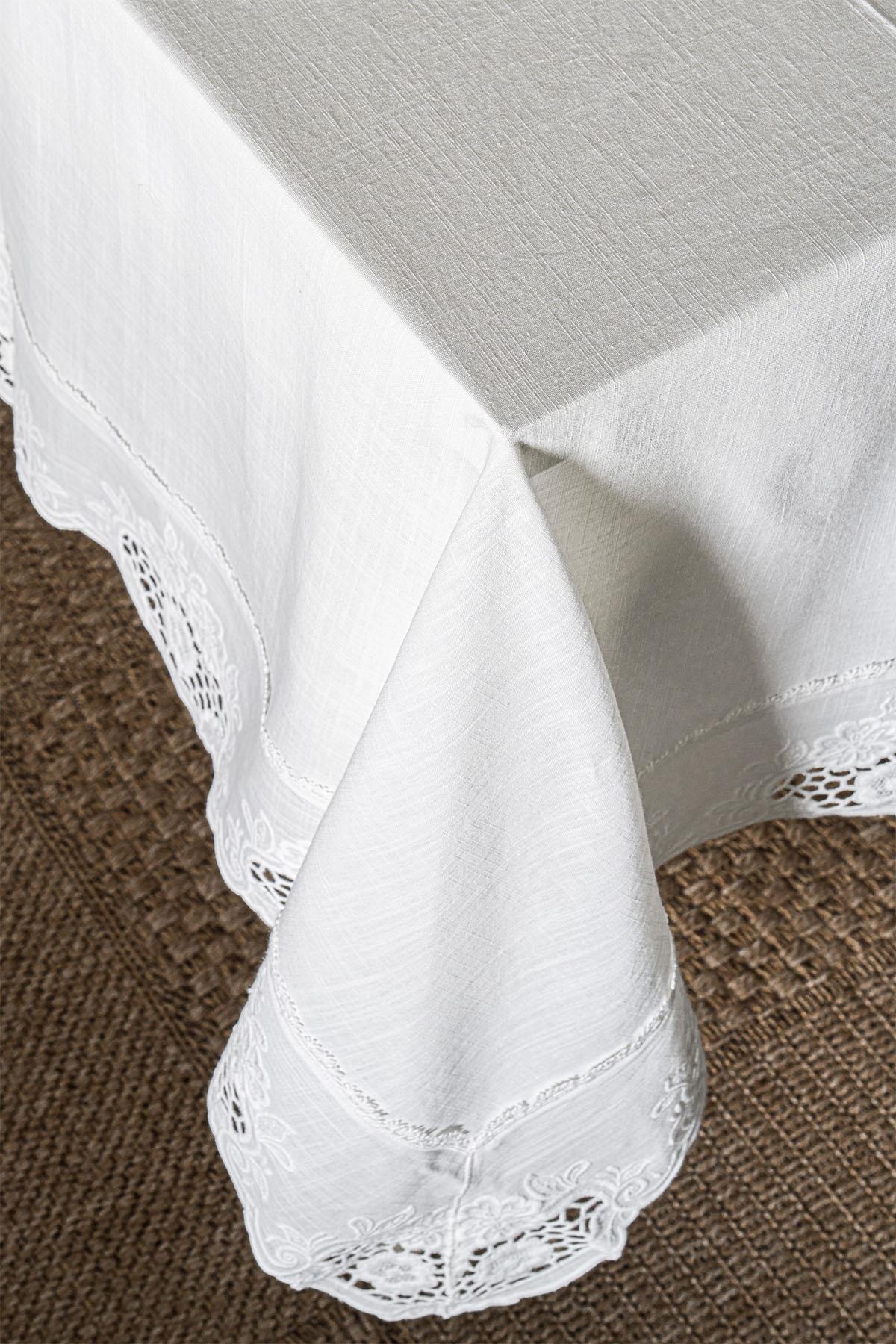 Puerta Flower Embroidered Stain-Resistant, Worry-Free Square Tablecloth (100 x 100 cm)