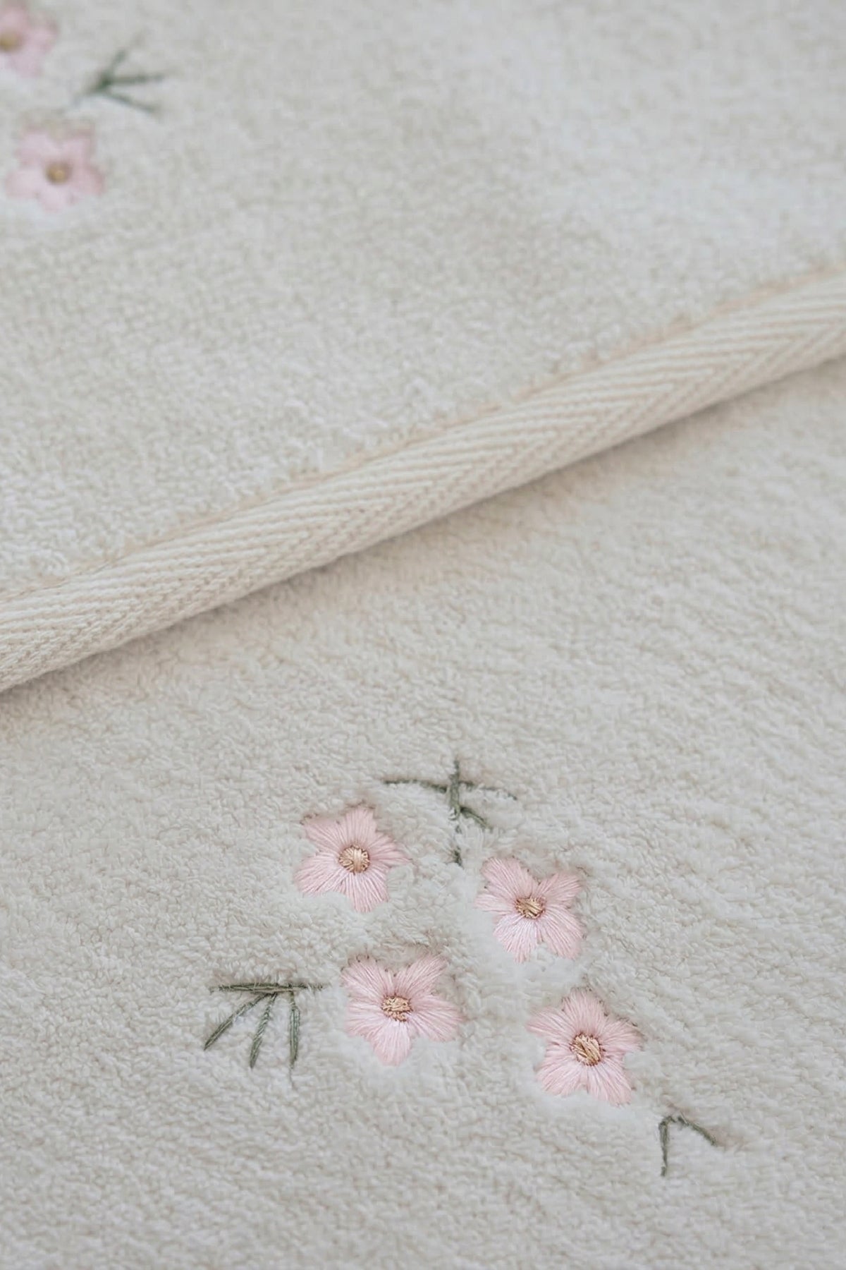 Nadia Daisy Embroidered 2-Piece Mat Set (60 x 100 cm)