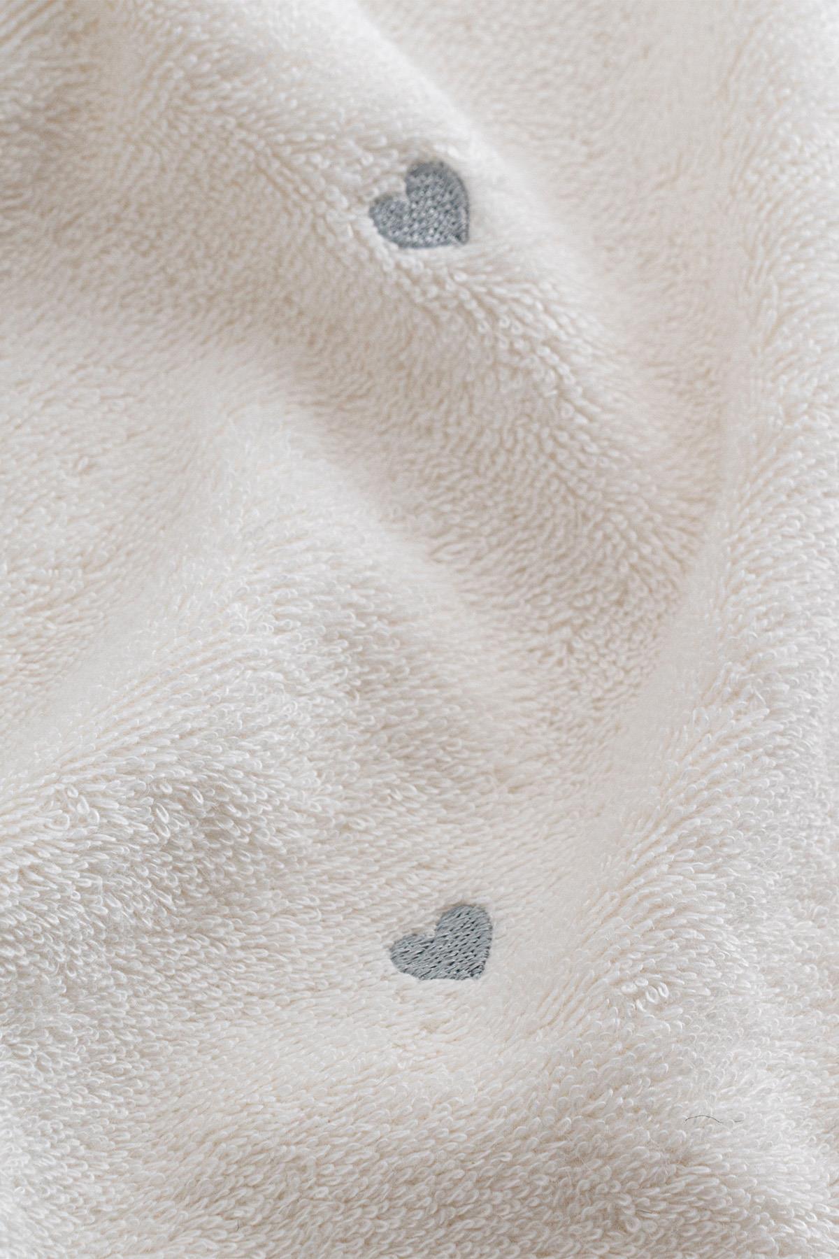 Amore Heart Embroidered Face Towel (50 x 90 cm)
