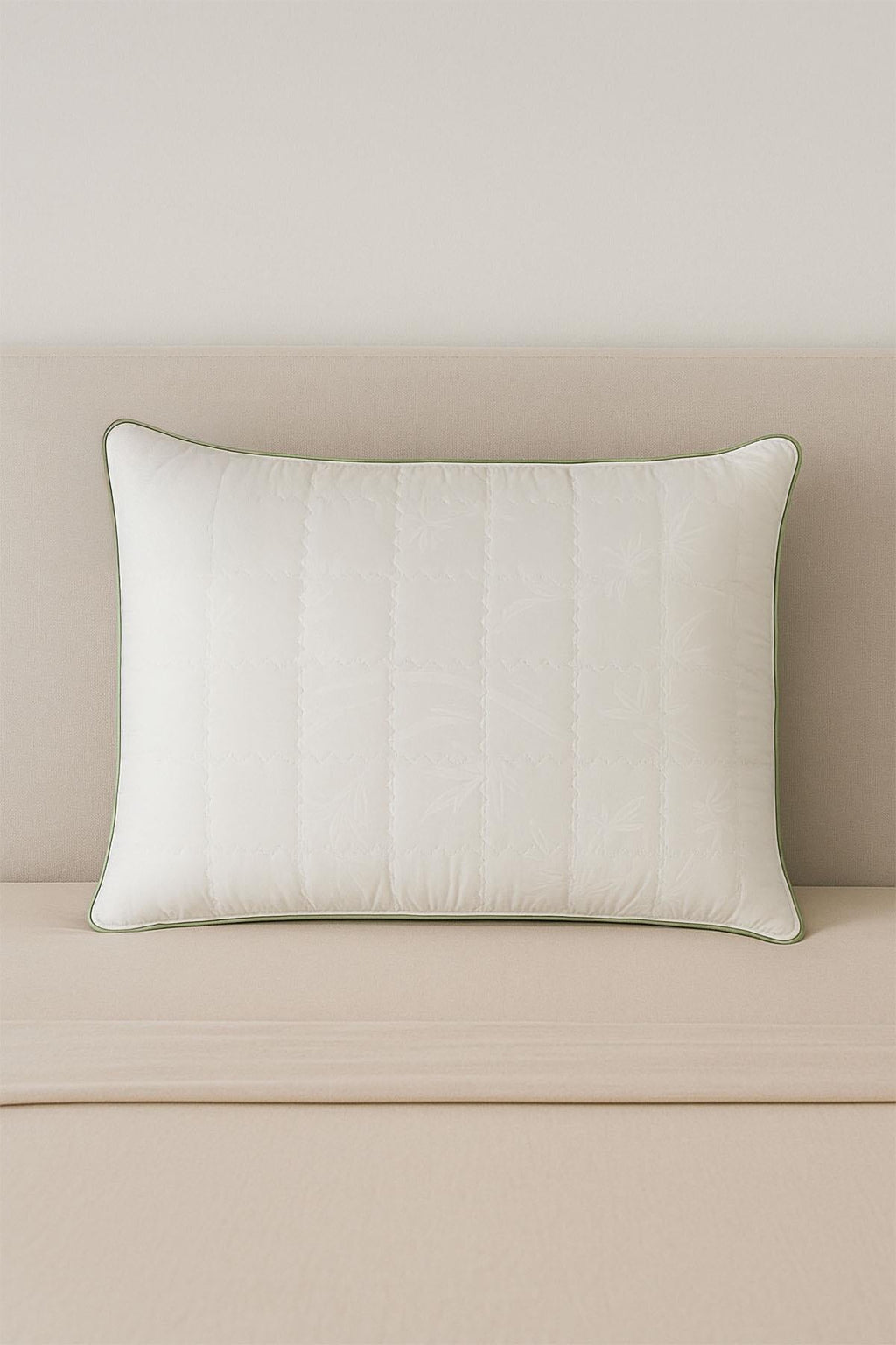 Bamboo Pillow (50 x 70 cm) / 900 GR