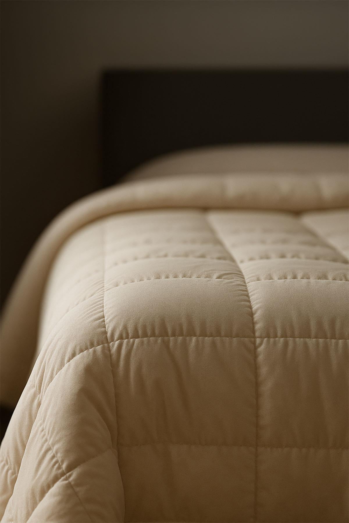 Bamboo Quilt Double (195 x 215 cm)