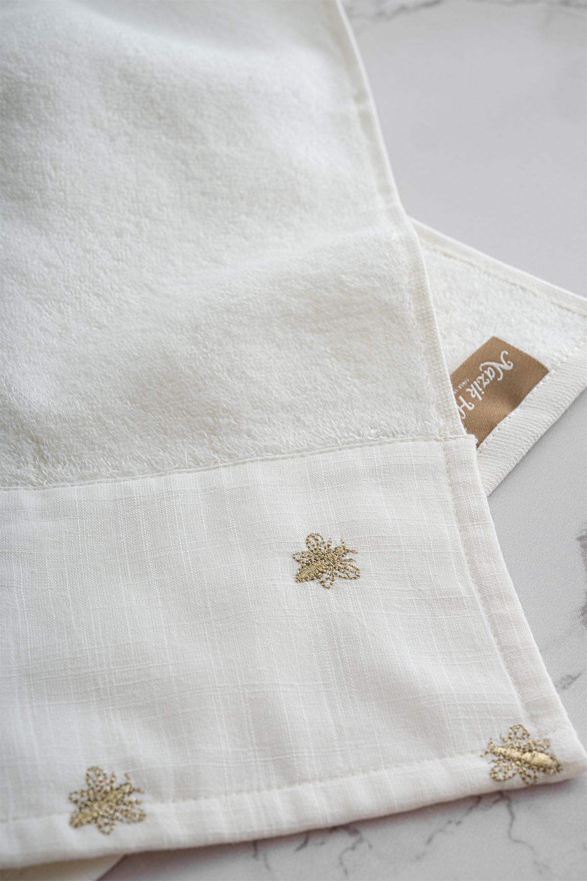 Bee Life Bee Embroidered Bath Towel (90 x 150 cm)