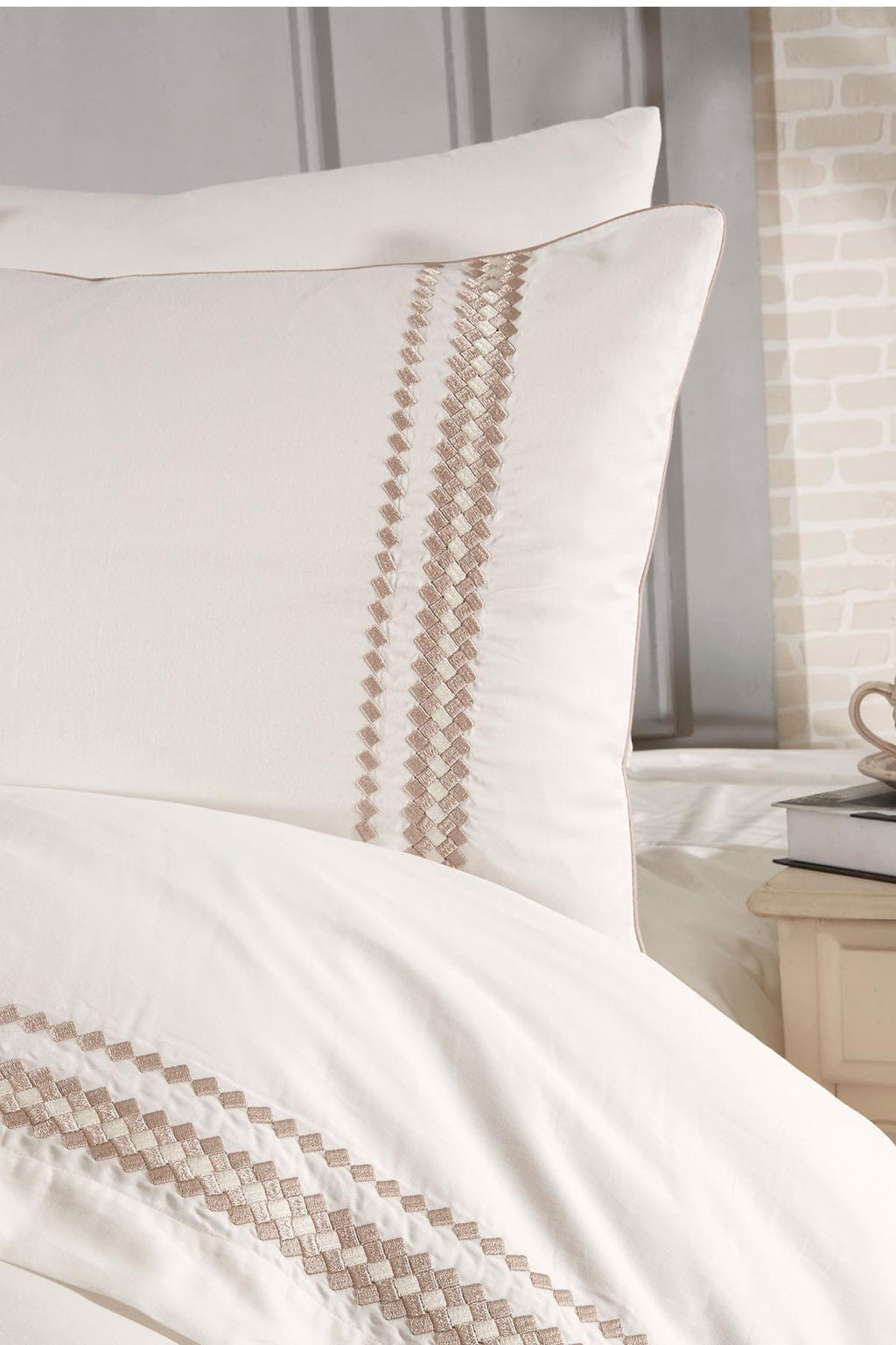 Benita Herringbone Embroidered Cotton Satin Super King Size 6-Piece Duvet Cover Set