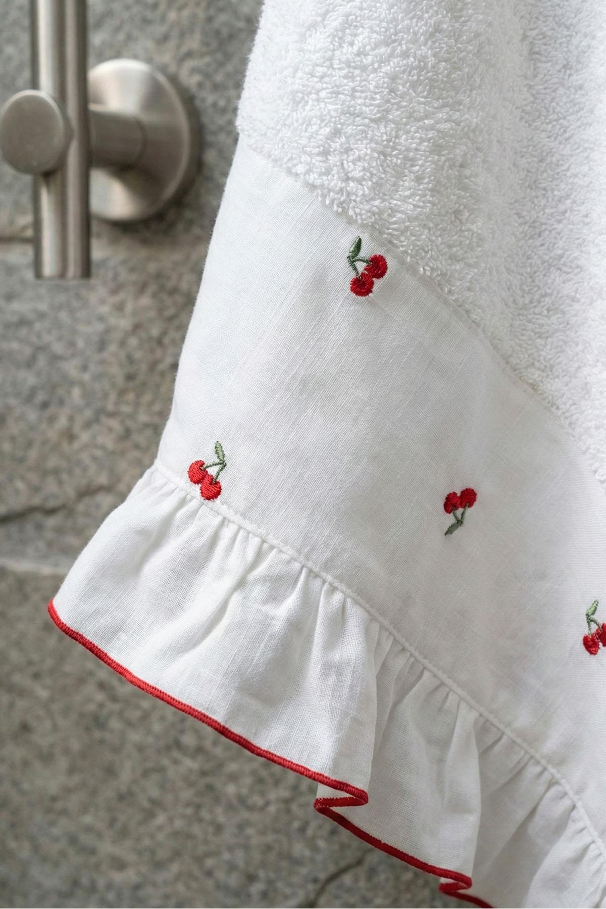 Cherry Embroidered Bath Towel (90 x 150 cm)