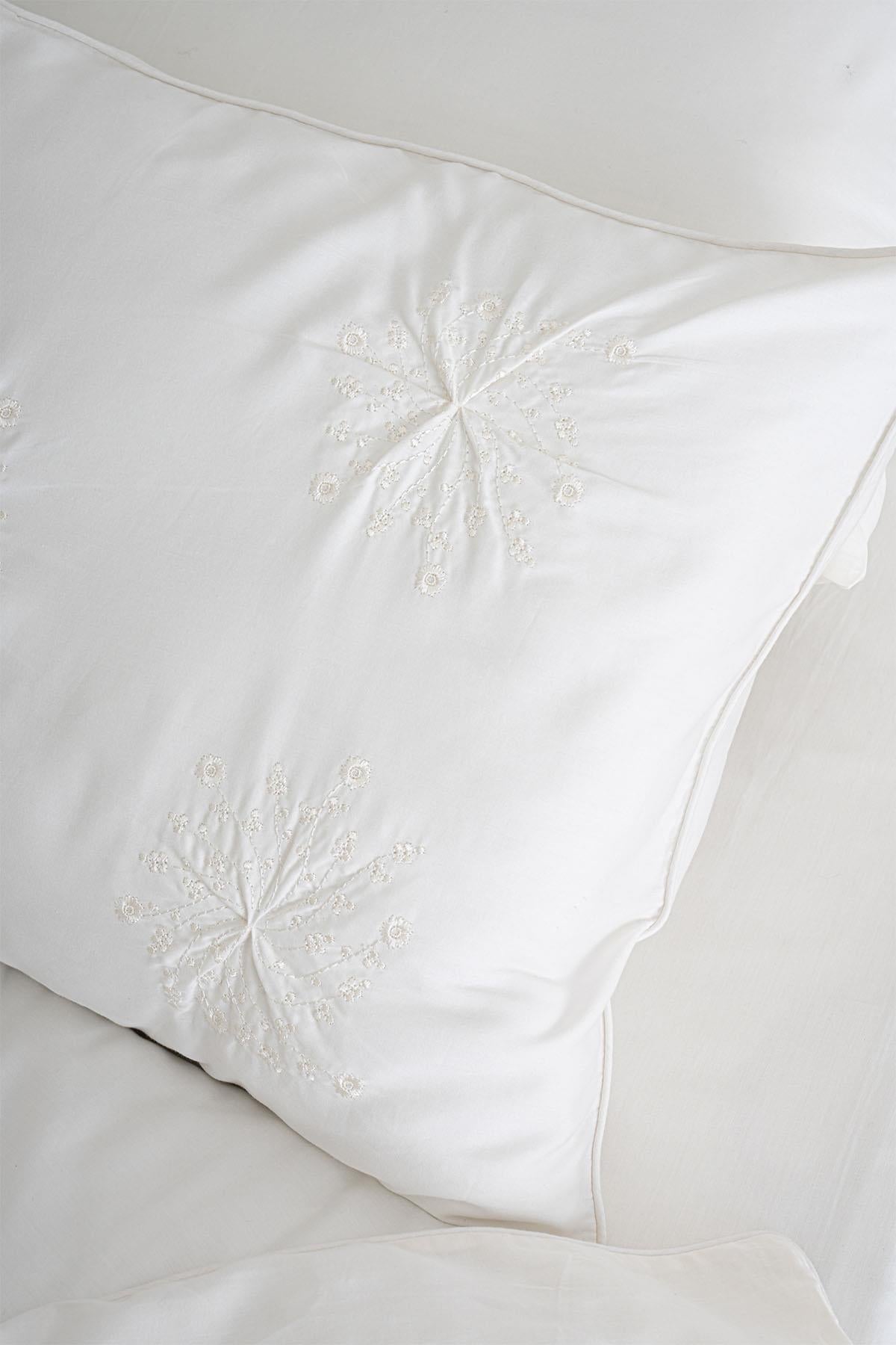Elegant Burgundy Floral Embroidered Cotton Satin Double 6-Piece Duvet Cover Set