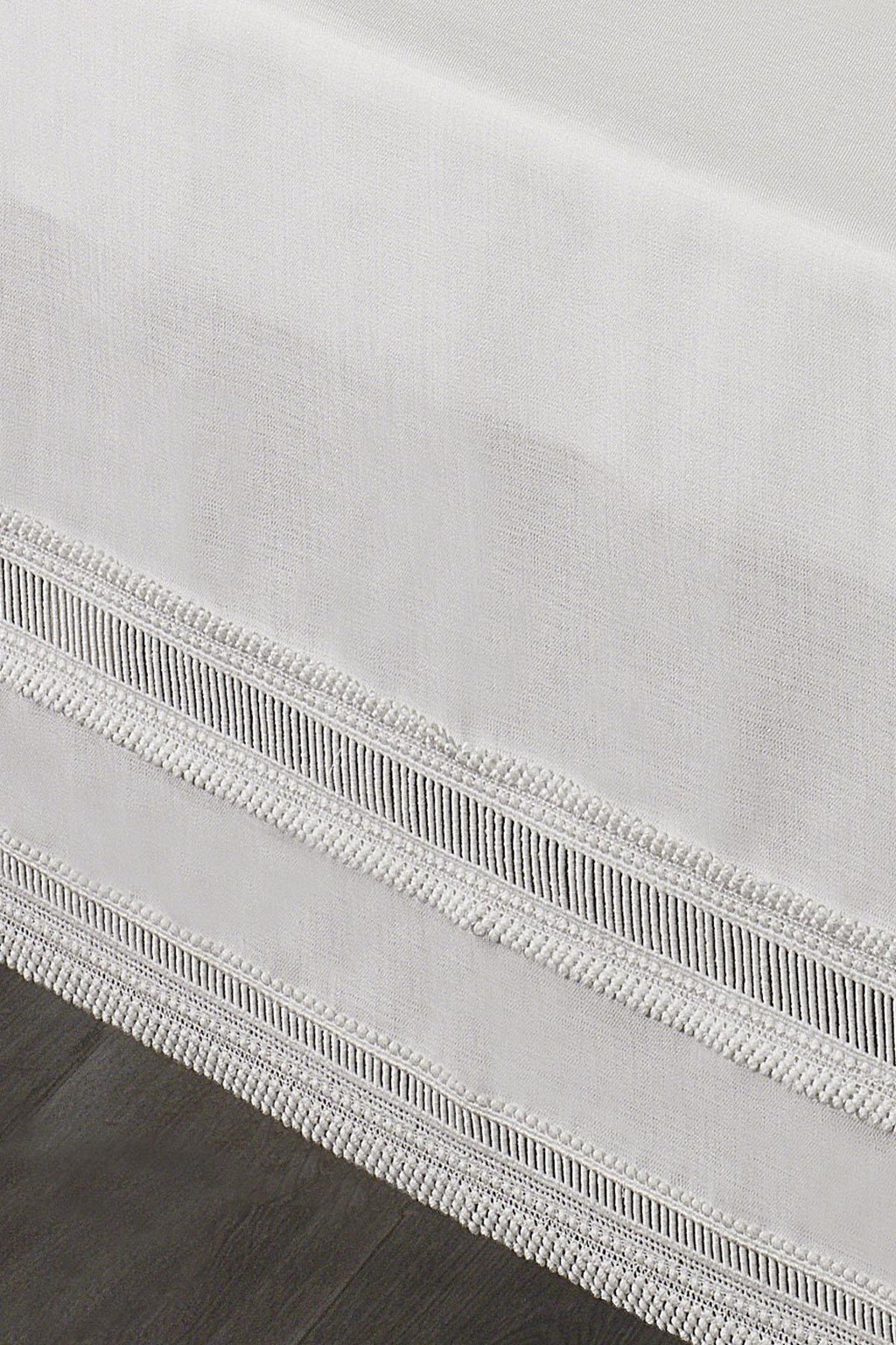 Elis Stain-Resistant, Worry-Free Tablecloth (160 x 260 cm)