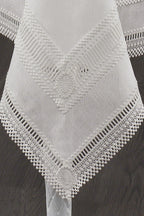 Elis Stain-Resistant, Worry-Free Tablecloth (160 x 260 cm)