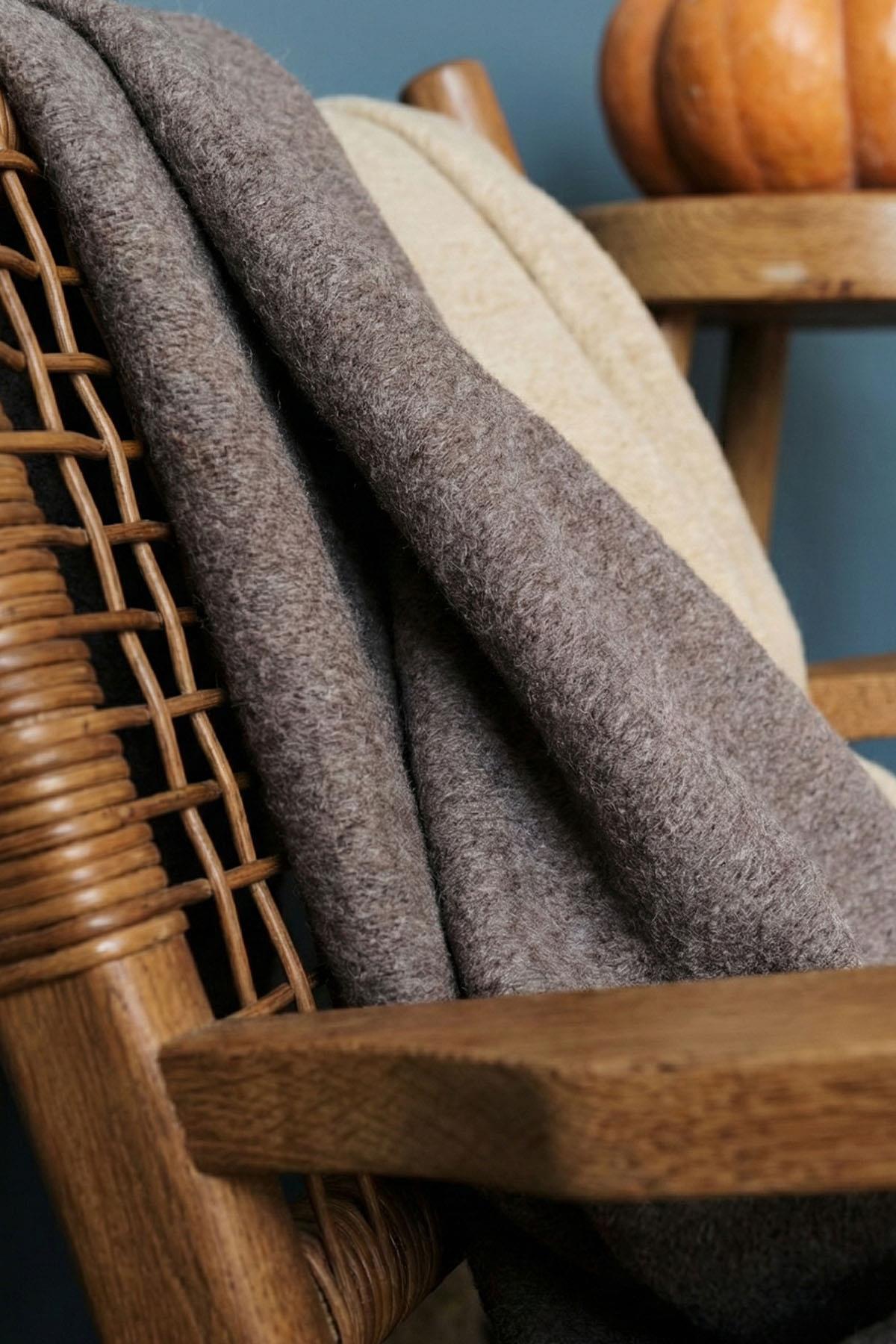 Elite Single Cotton Blanket (150 x 200 cm)