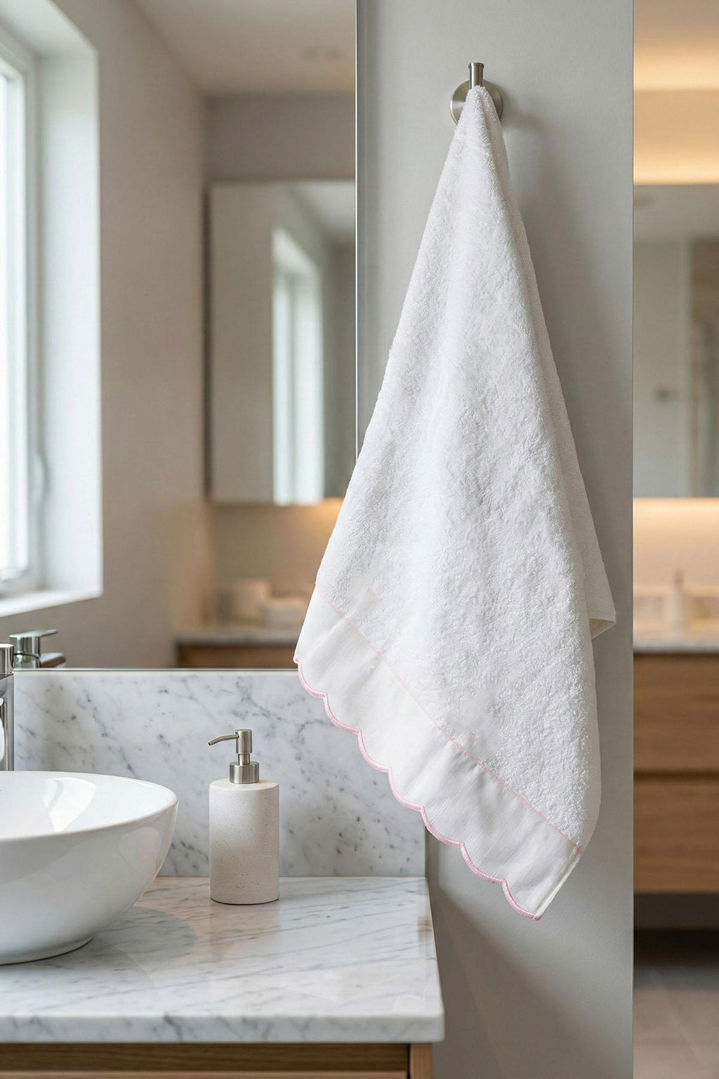 Elora Striped Embroidered Bath Towel (90 x 150 cm)