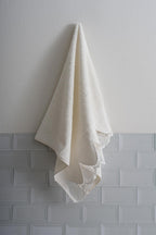 Emma Lace Bath Towel (90 x 150 cm)