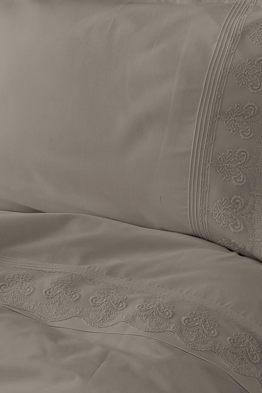 Farah Embroidered Cotton Satin Double 6-Piece Duvet Cover Set