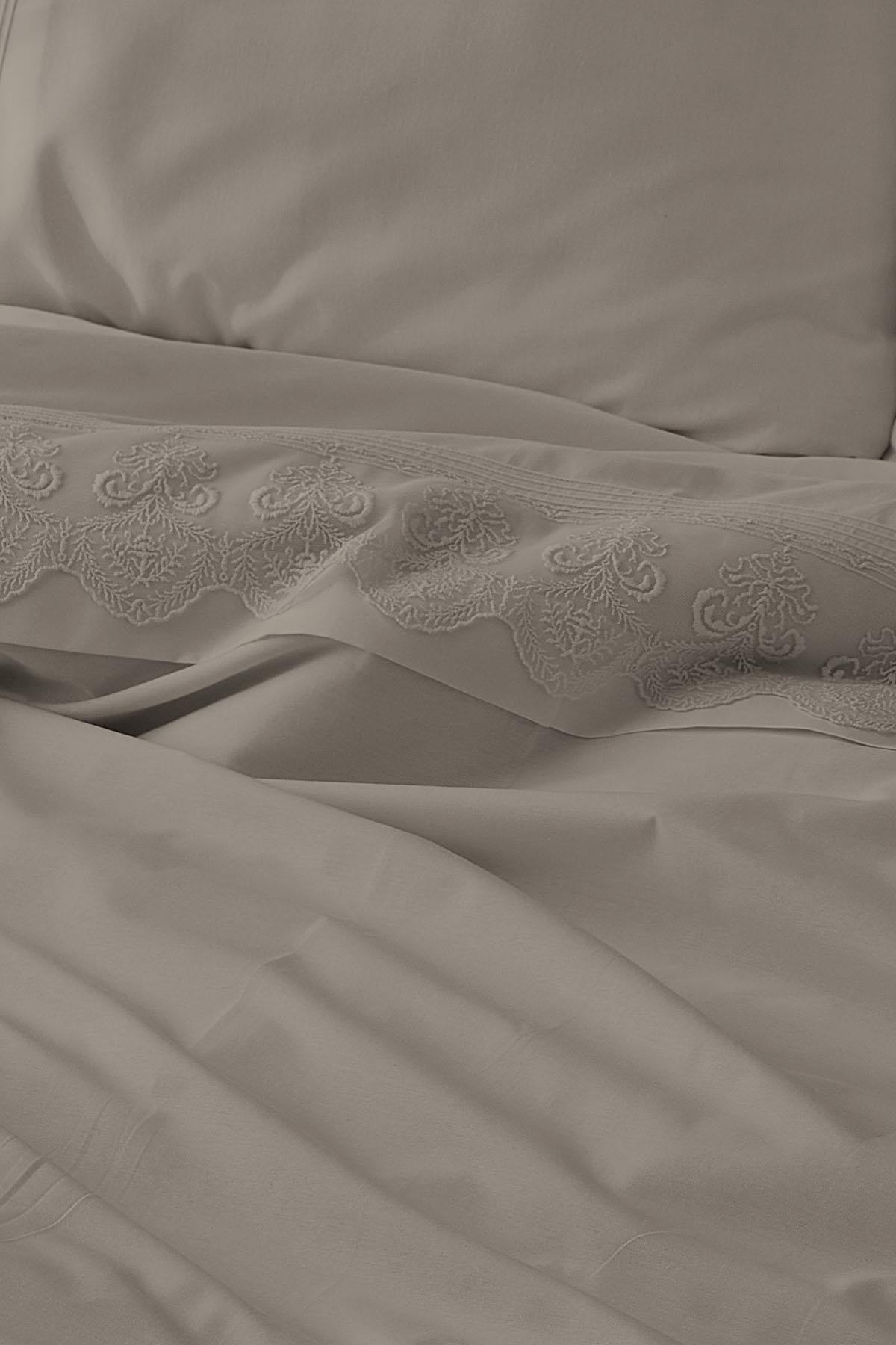 Farah Embroidered Cotton Satin Double 6-Piece Duvet Cover Set
