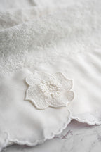 Hanzade Flower Embroidered Hand Towel (30 x 50 cm)