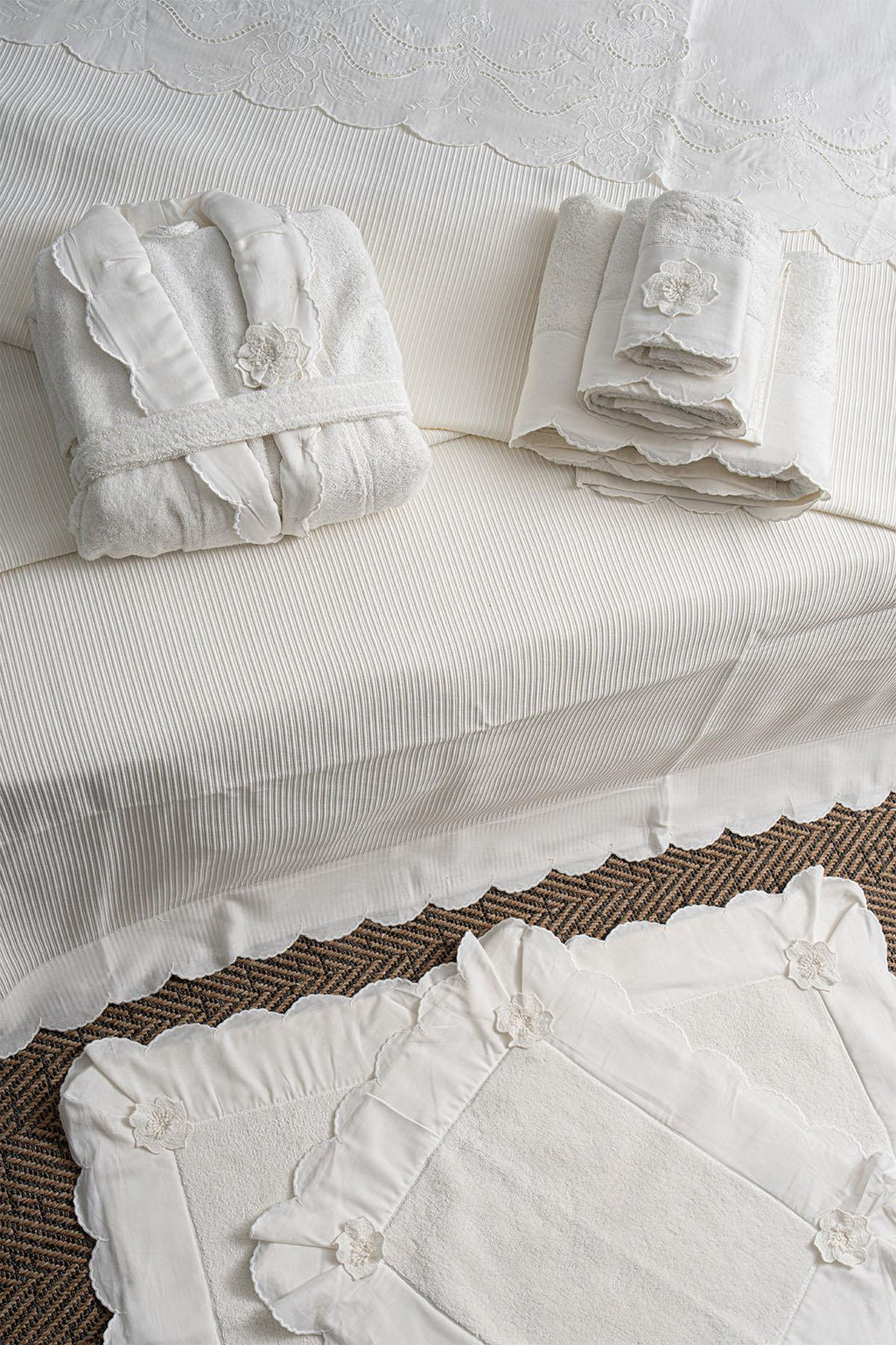 Hanzade Floral Embroidered Double 7 Piece Duvet Cover + Blanket Set