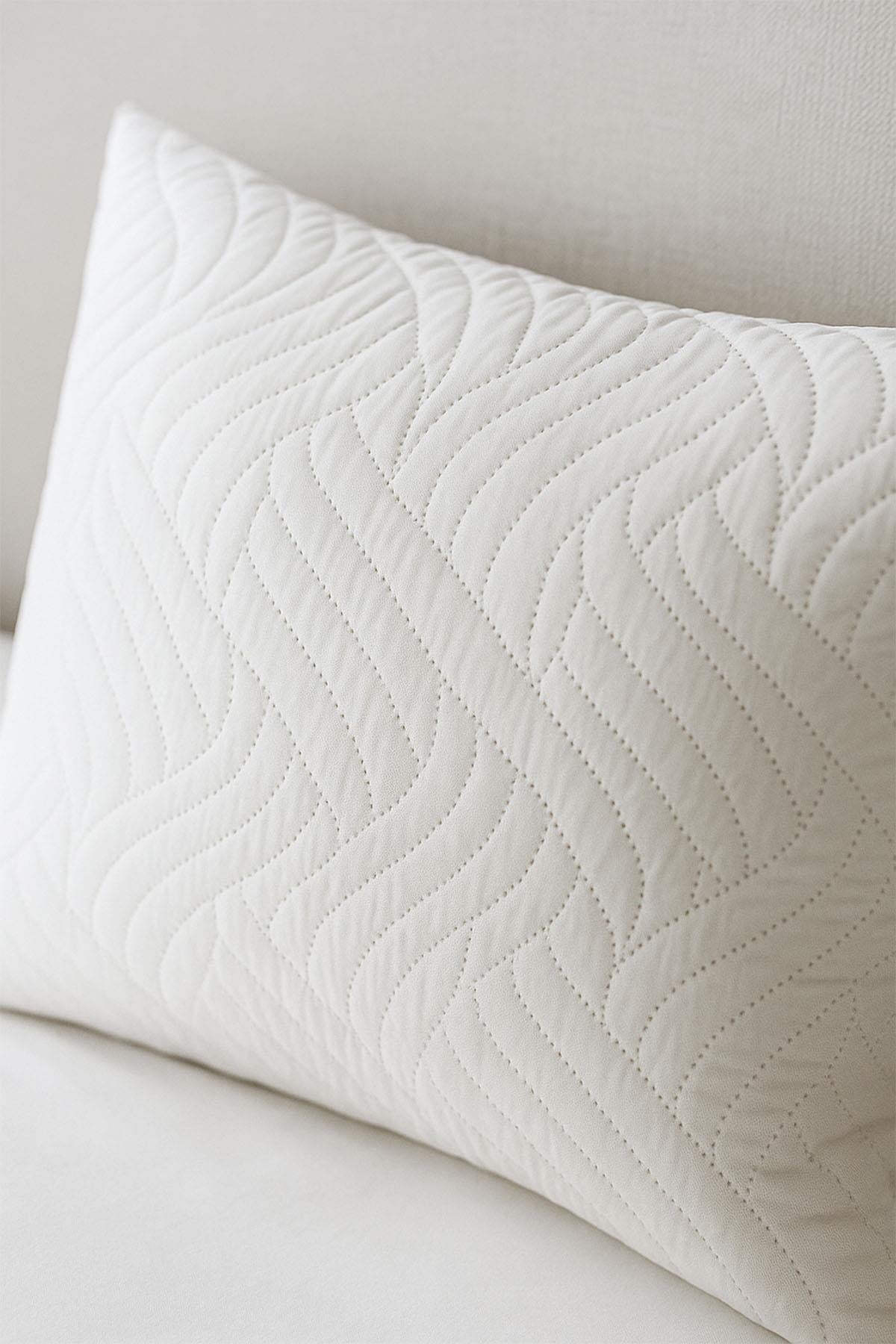 Quilted Pillow (50 x 70 cm) / 800 GR