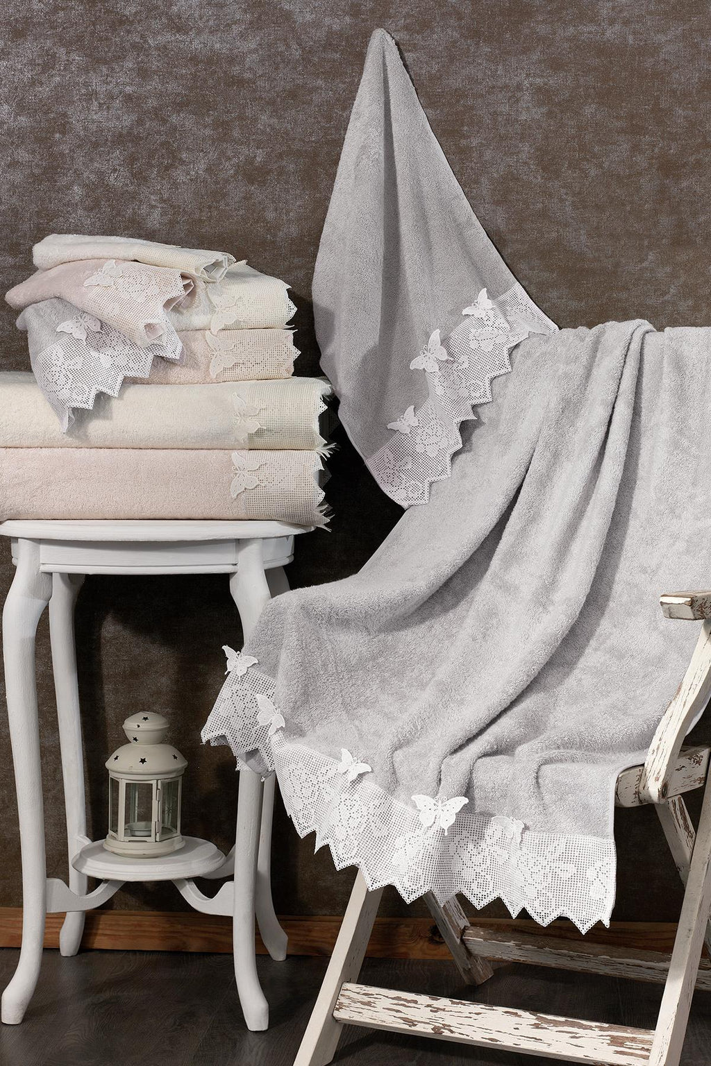 Katre 3D Butterfly Embroidered Hand Towel (30 x 50 cm)