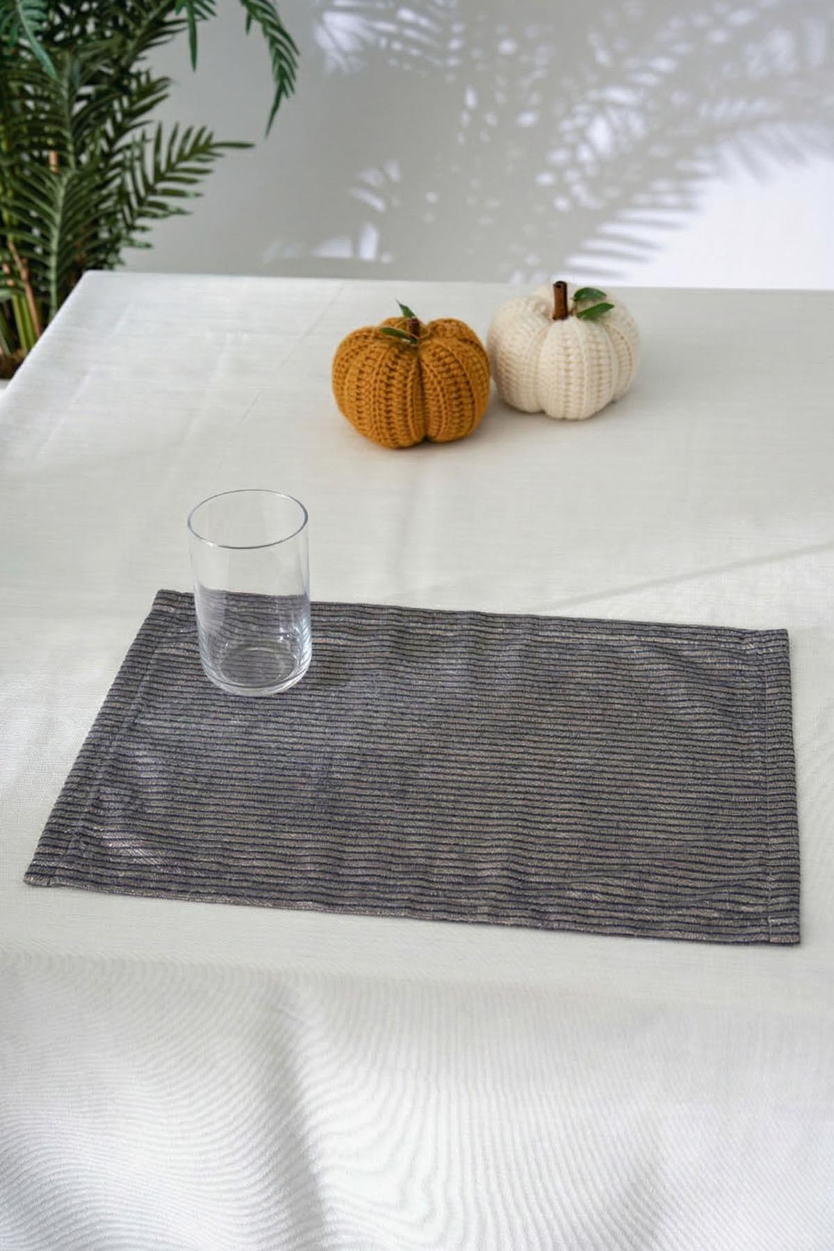 Loris Stain-Resistant Worry-Free 4-Piece Placemat Set (35 x 50 cm)