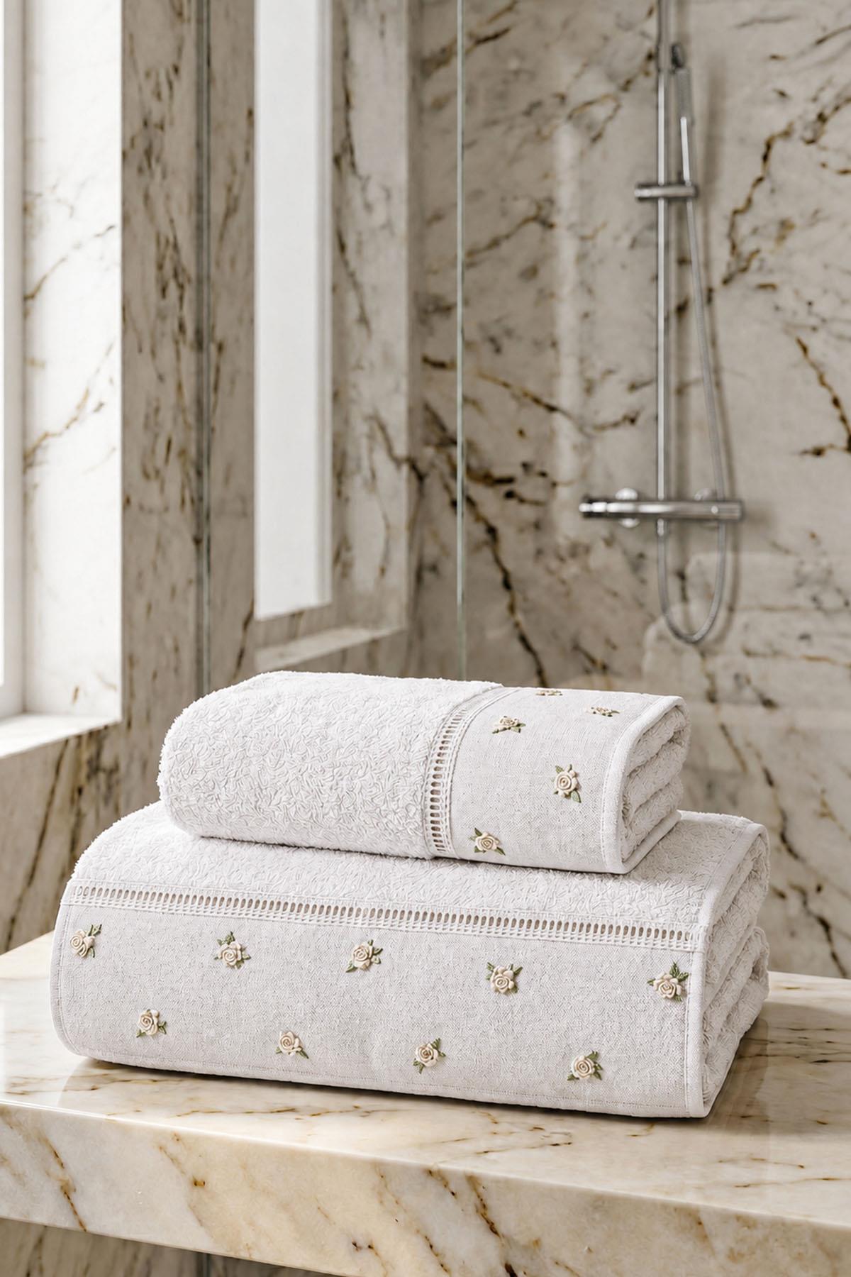 Marfil Floral Embroidered Hand Towel (30 x 50 cm)