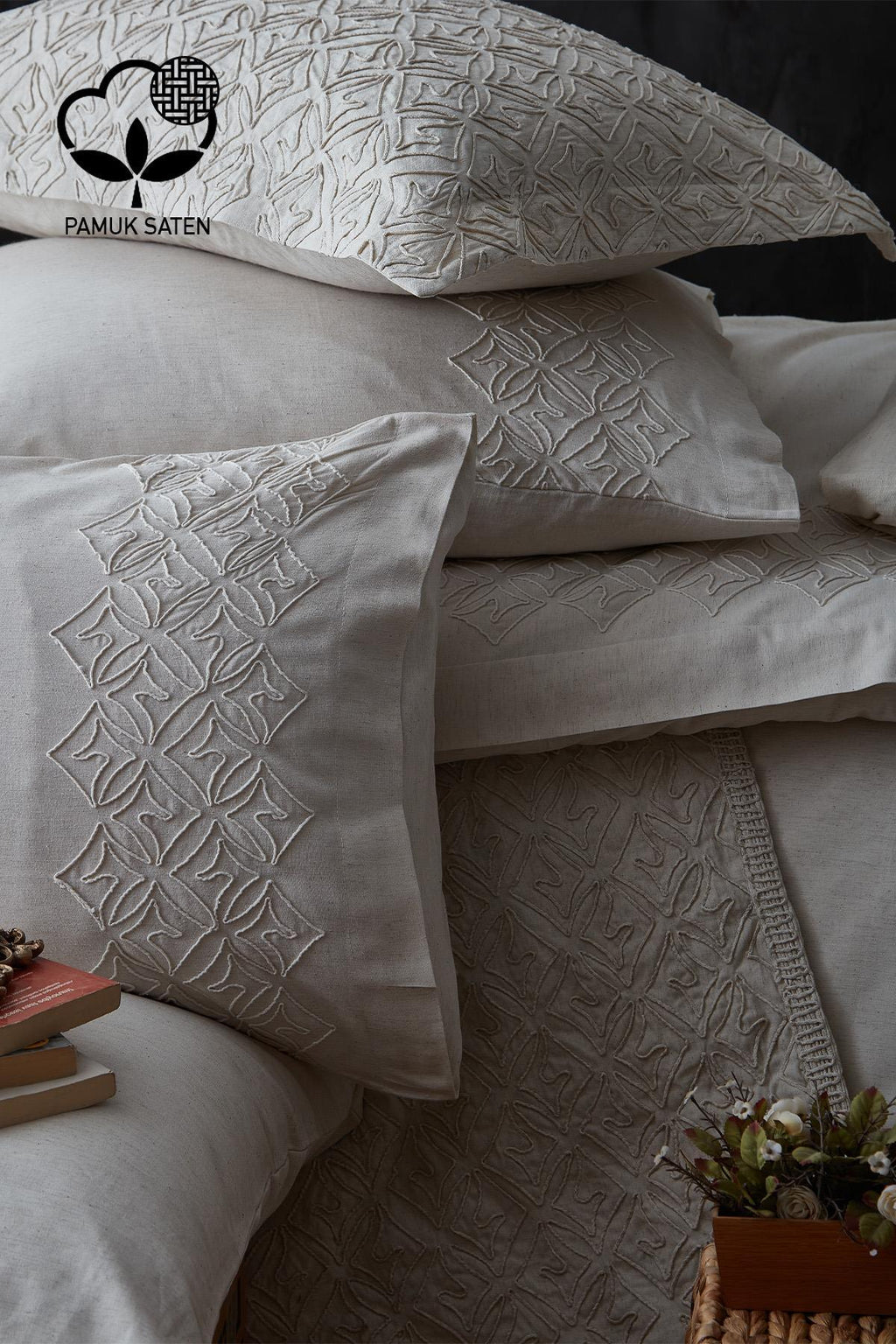 Maria İşlemeli Çift Kişilik 9 Parça Nevresim + Pike Set - Nazik Home - Yuvama Değer!