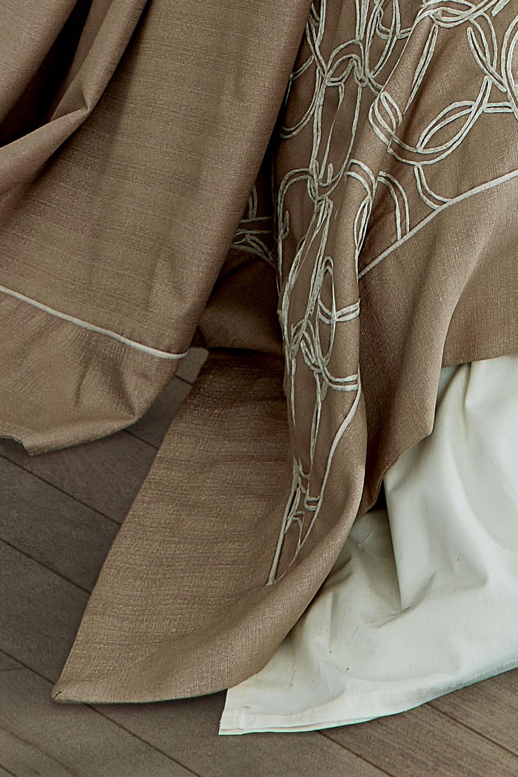 Mathilda Embroidered Double 10-Piece Duvet Cover + Blanket Set