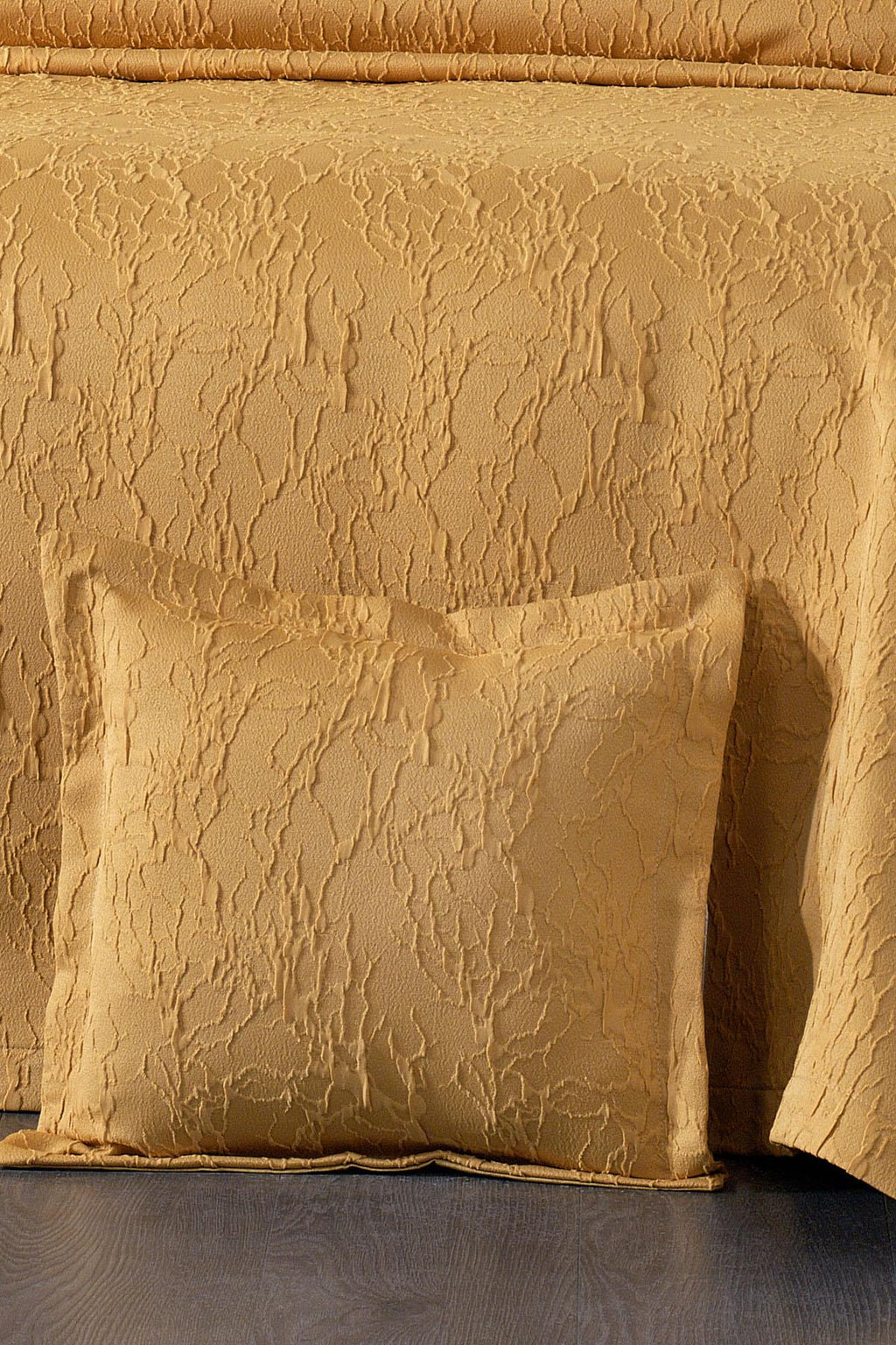 Mitra Embroidered Double Bedspread