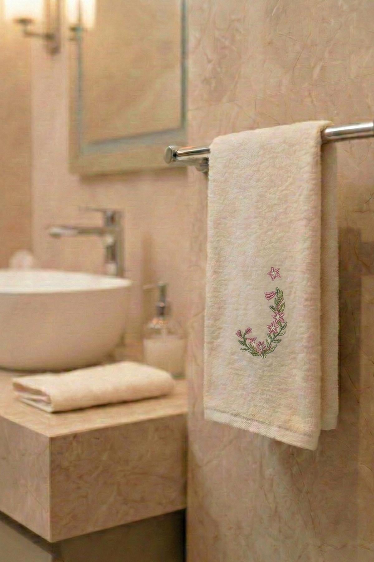Monogrammed Bamboo Hand Towel (50 x 90 cm)