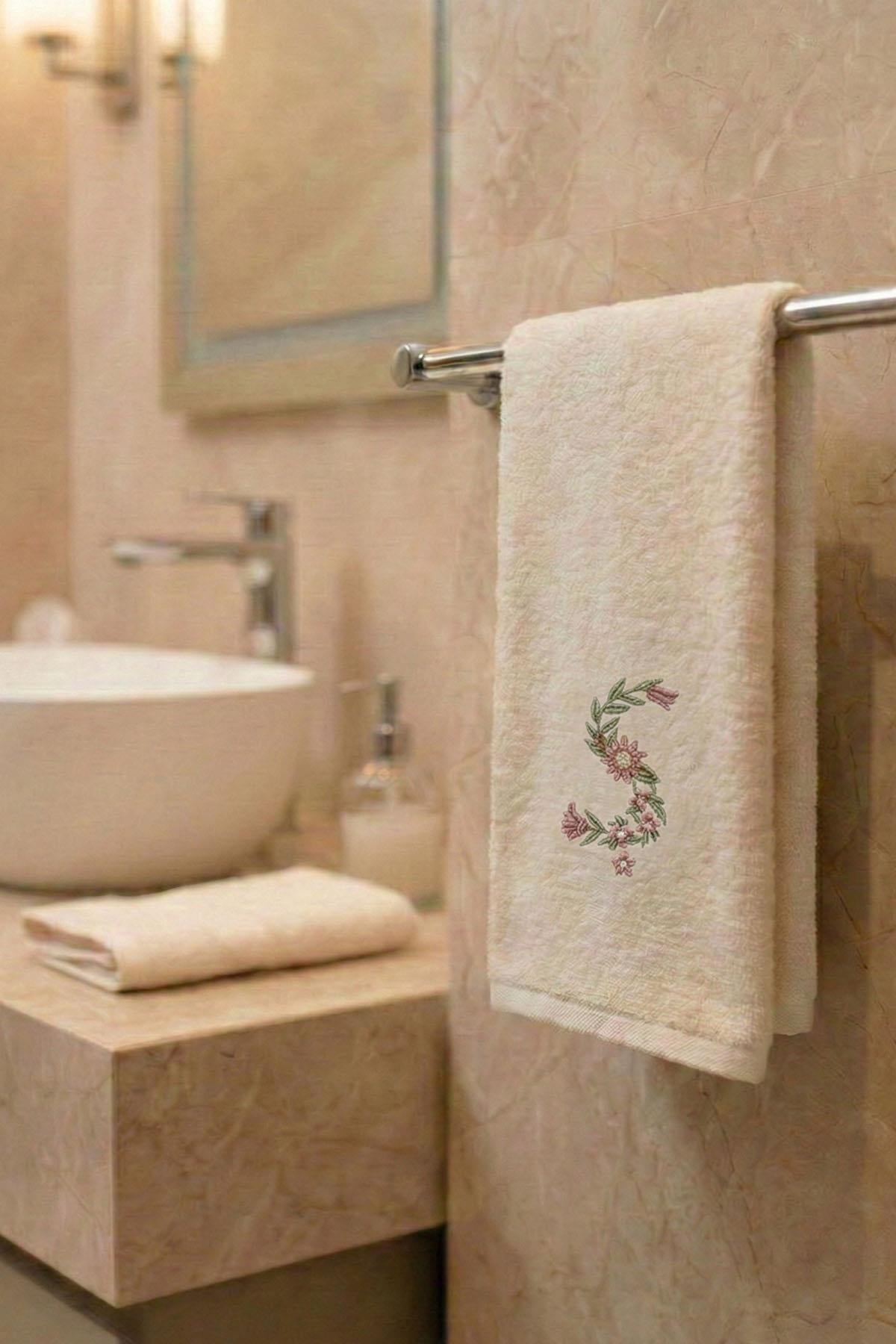 Monogrammed Bamboo Hand Towel (50 x 90 cm)