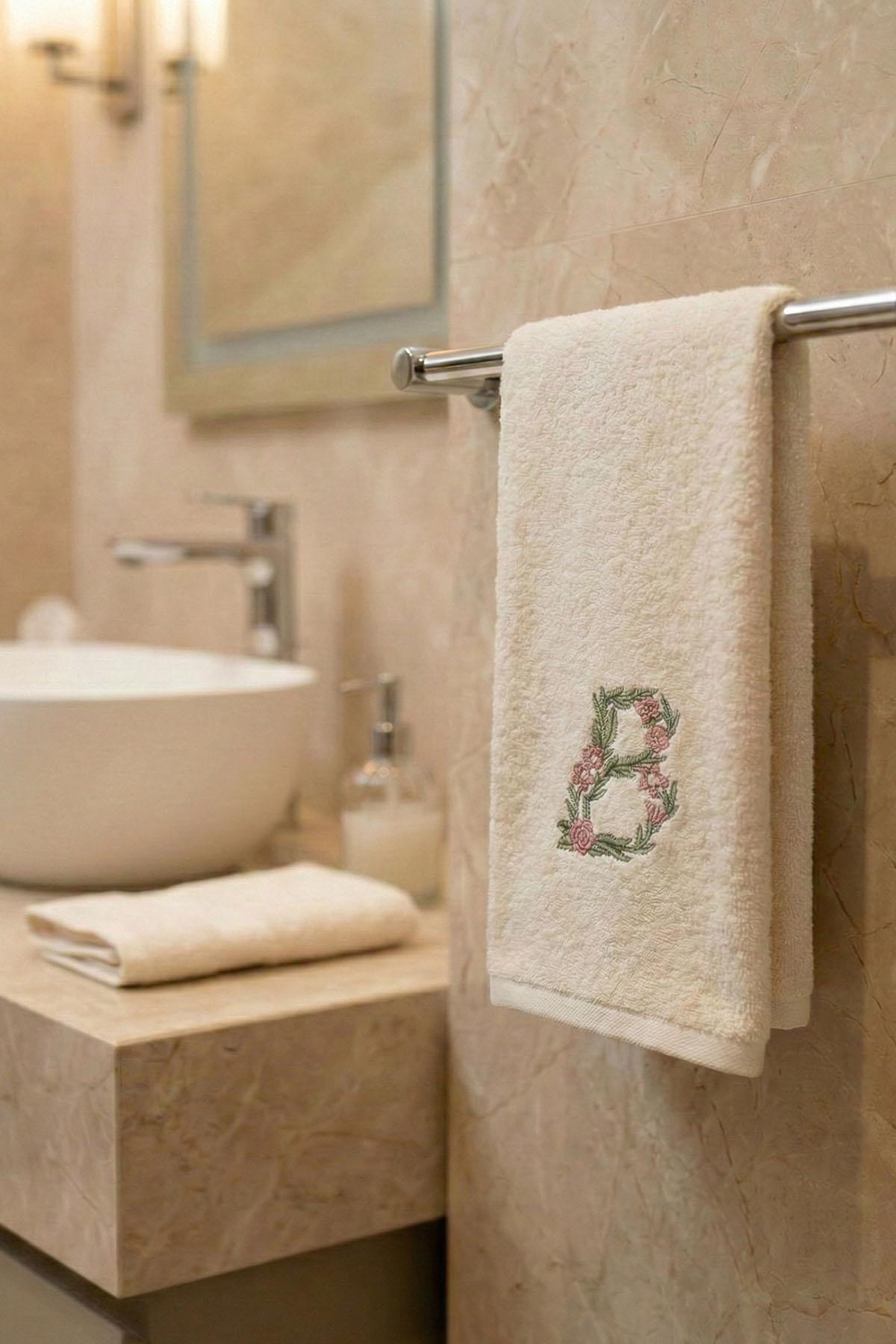 Monogrammed Bamboo Hand Towel (50 x 90 cm)