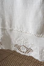 Puerta Flower Embroidered Stain-Resistant, Worry-Free Square Tablecloth (160 x 160 cm)