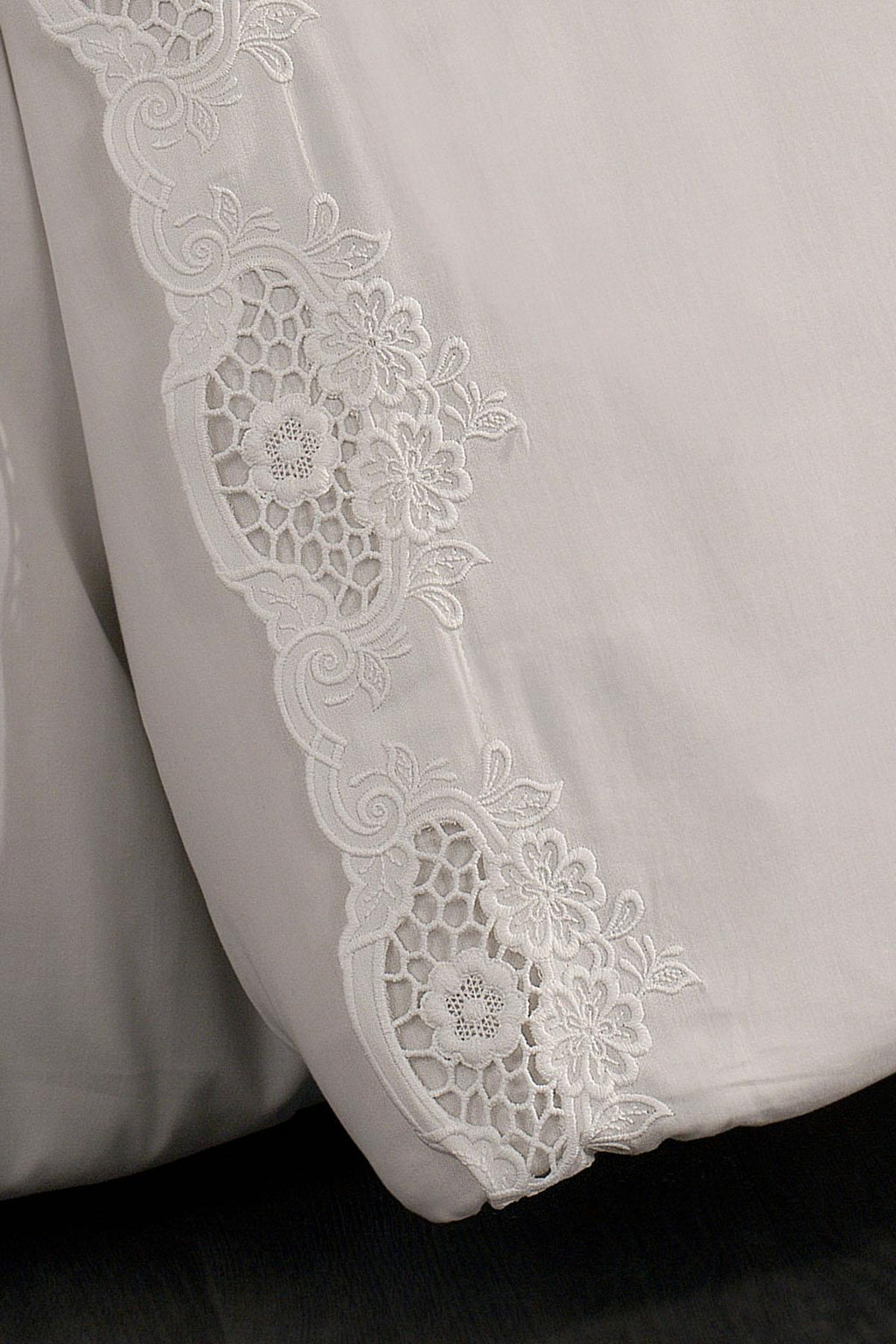 Puerta Floral Embroidered Cotton Satin Double 6-Piece Duvet Cover Set