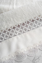 Queen Embroidered Face Towel (50 x 90 cm)