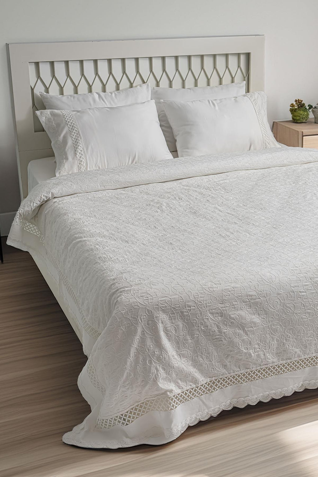 Queen Embroidered Cotton Satin Double 6-Piece Duvet Cover Set