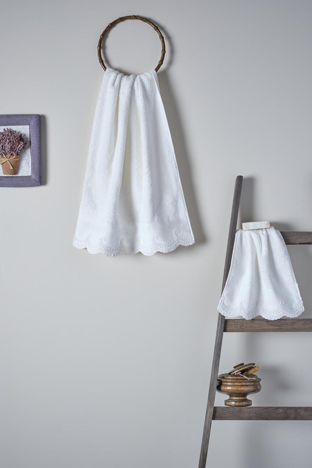 Ramos İşlemeli El Havlusu (30 x 50 cm) - Nazik Home - Yuvama Değer!