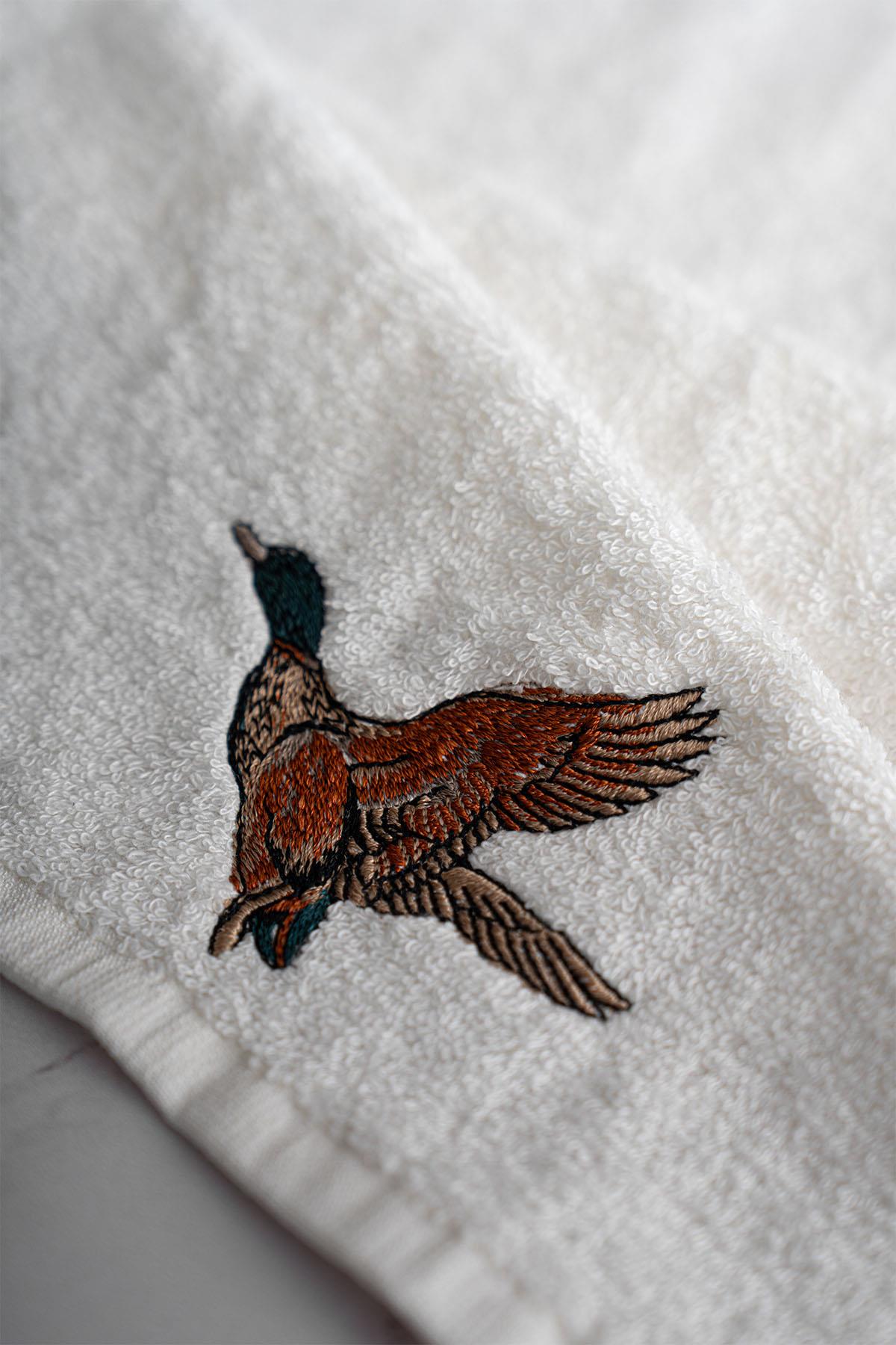 Safari Series Animal Embroidered Hand Towel (30 x 50 cm)