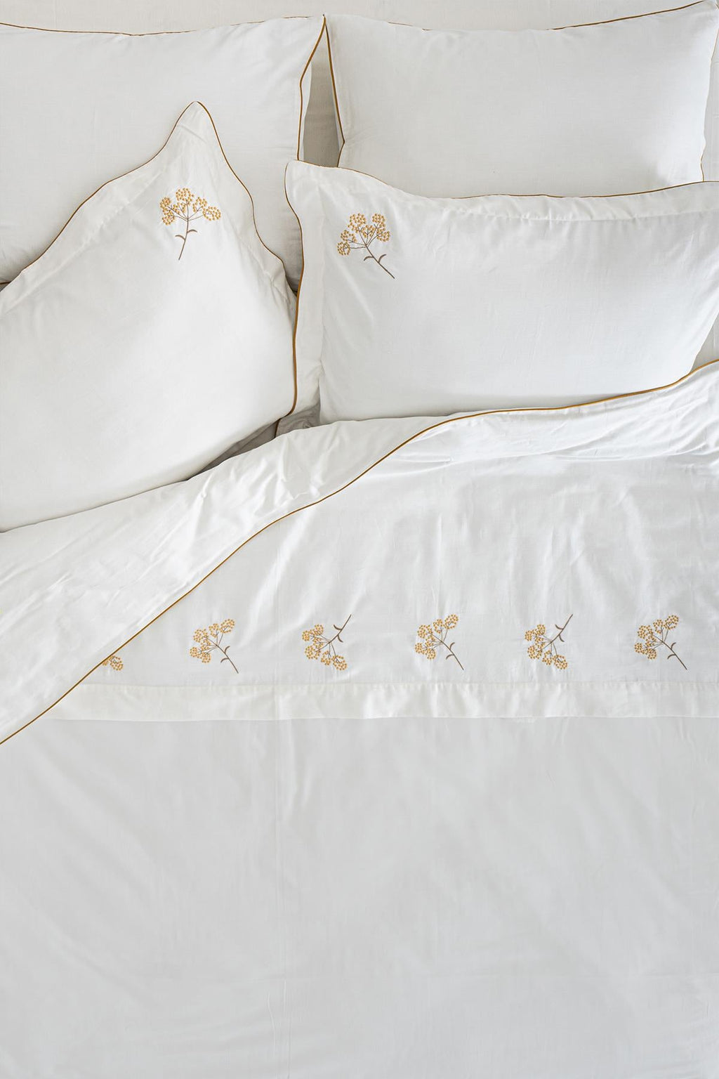 Sementa Floral Embroidered Cotton Satin Double 6-Piece Duvet Cover Set