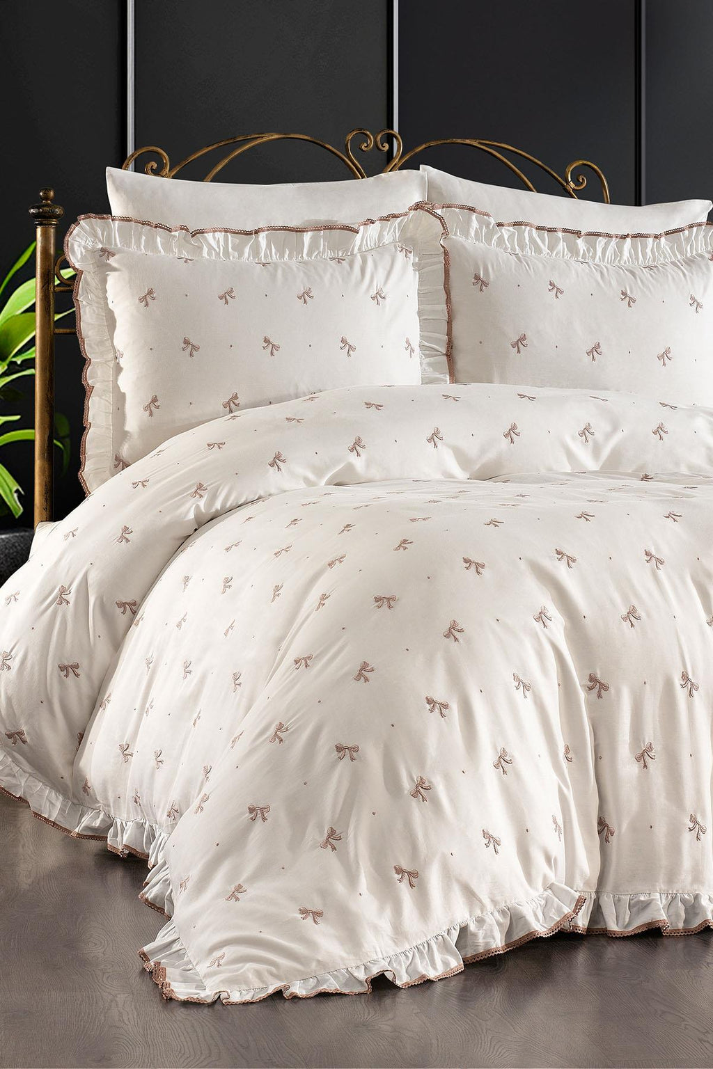 Serena Bow Embroidered Cotton Satin King Size 6-Piece Duvet Cover Set