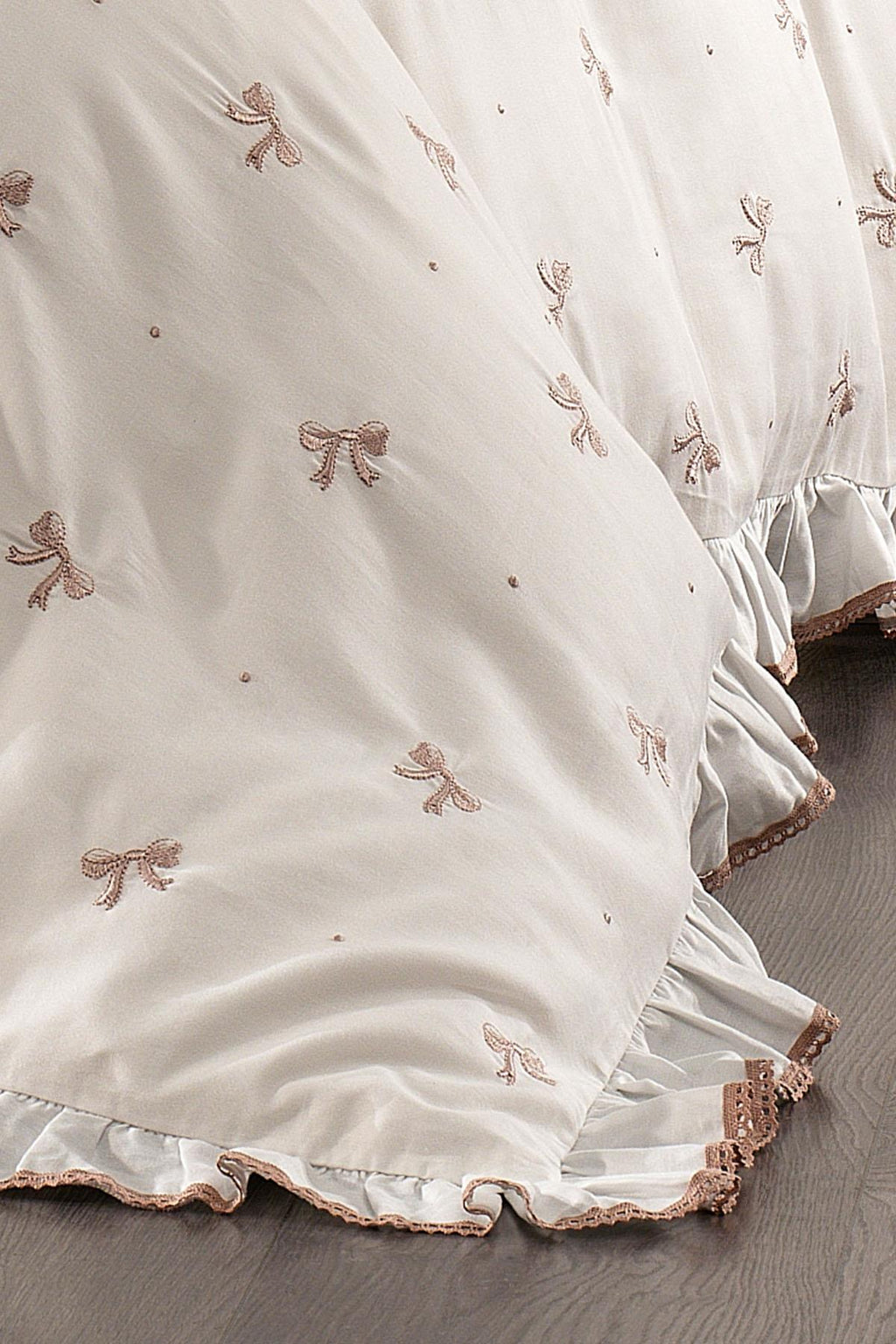 Serena Bow Embroidered Cotton Satin Super King Size 6-Piece Duvet Cover Set