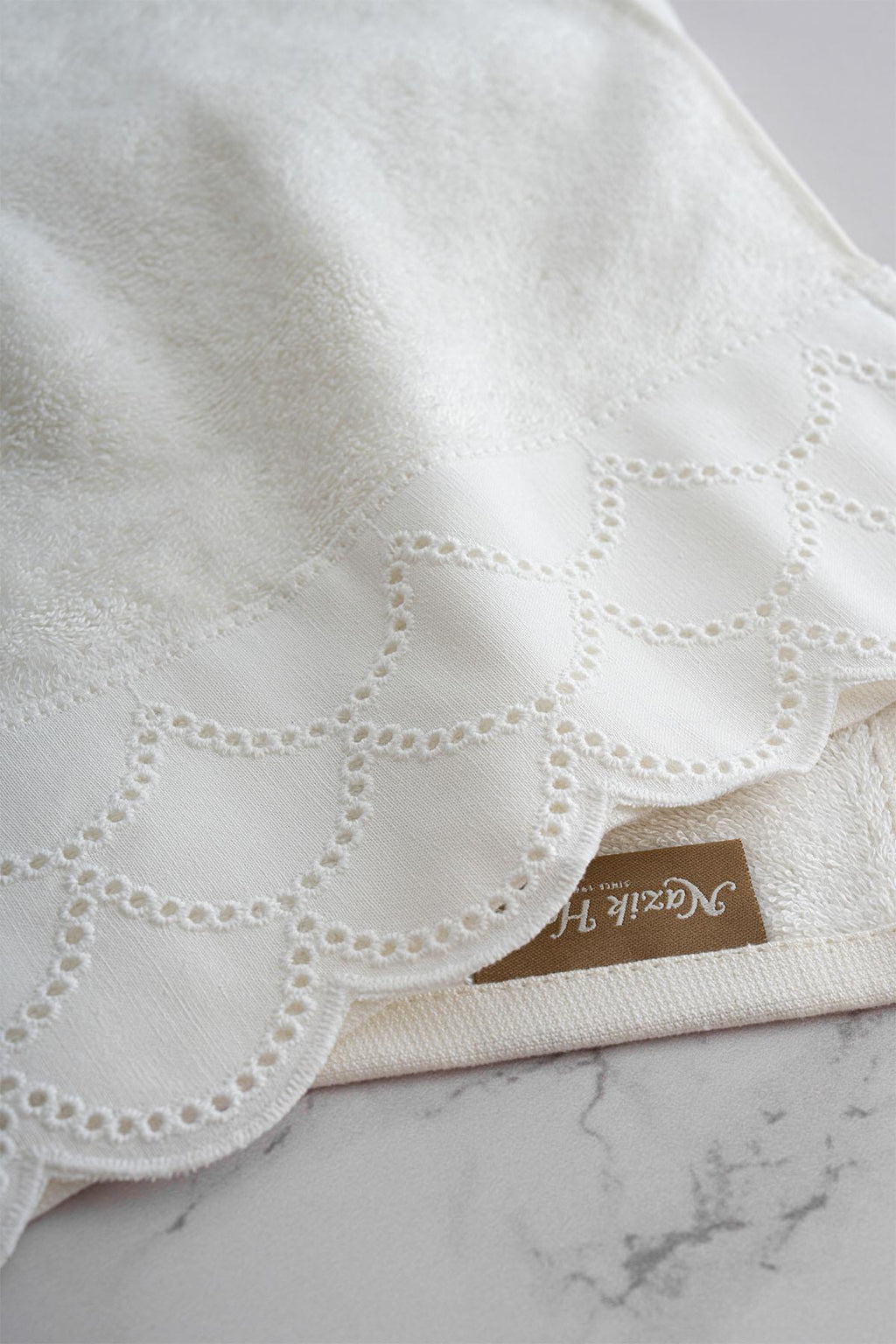 Verona Embroidered Face Towel (50 x 90 cm)